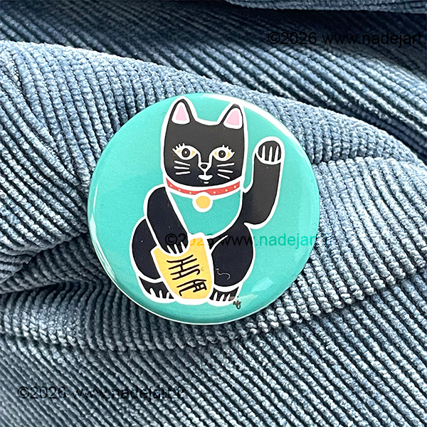 pin's badge porte bonheur maneki neko noir