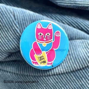 pin's badge porte bonheur maneki neko rose