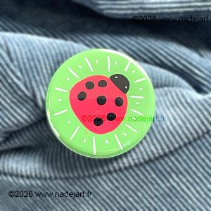 pin's badge porte-bonheur coccinelle