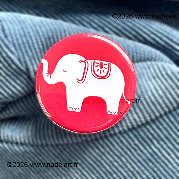 pin's badge porte-bonheur éléphant blanc