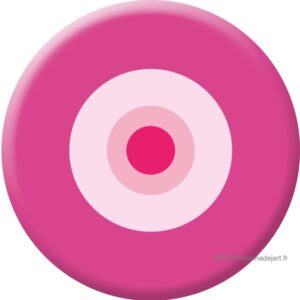 badge porte bonheur rose pour la recherche contre le cancer du sein
